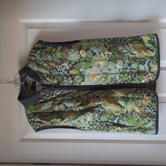 Patagonia Jackets & Blazers - Patagonia Vest